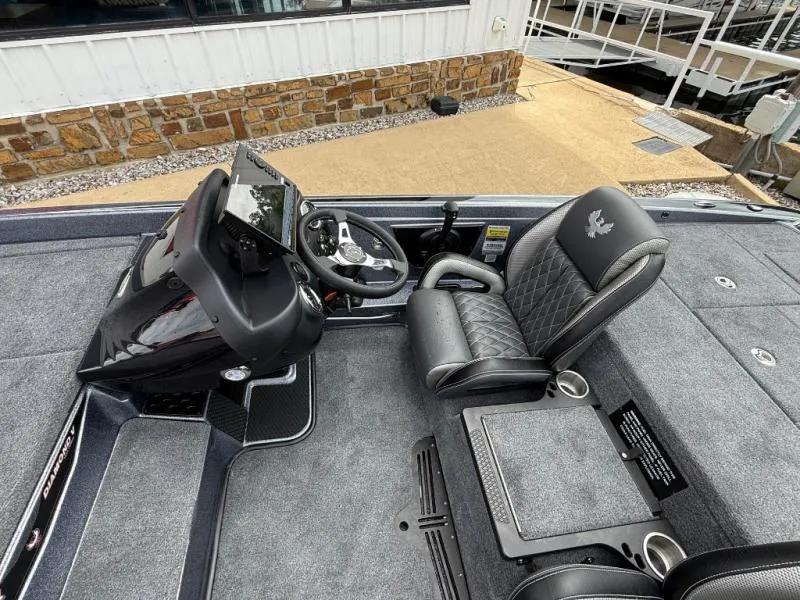 Slide: The Image of Phoenix Bass Boat 721 2026 - 10
