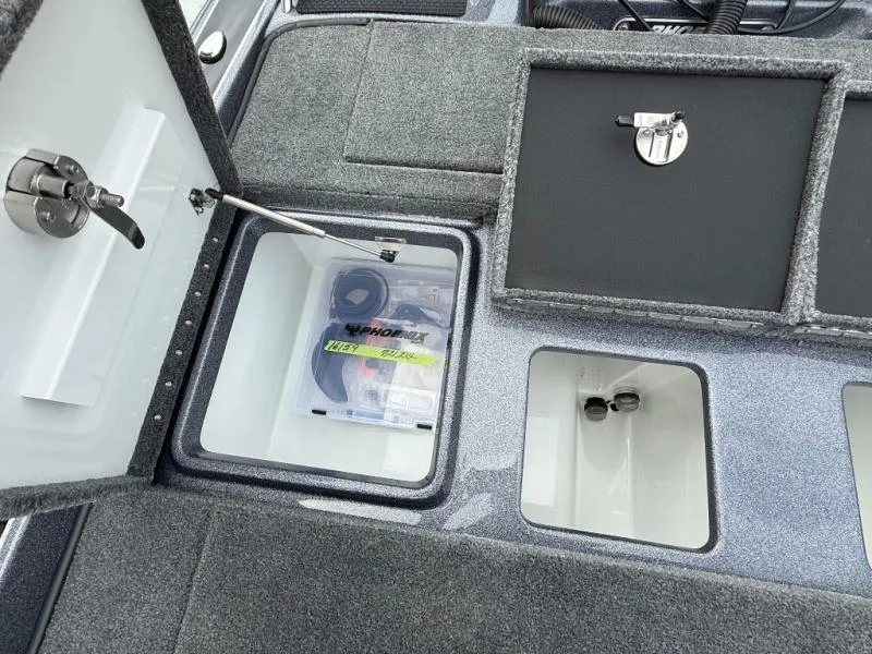 Slide: The Image of Phoenix Bass Boat 721 2026 - 18