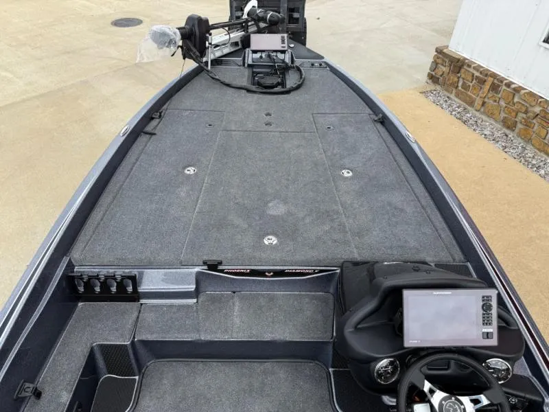 Slide: The Image of Phoenix Bass Boat 721 2026 - 21