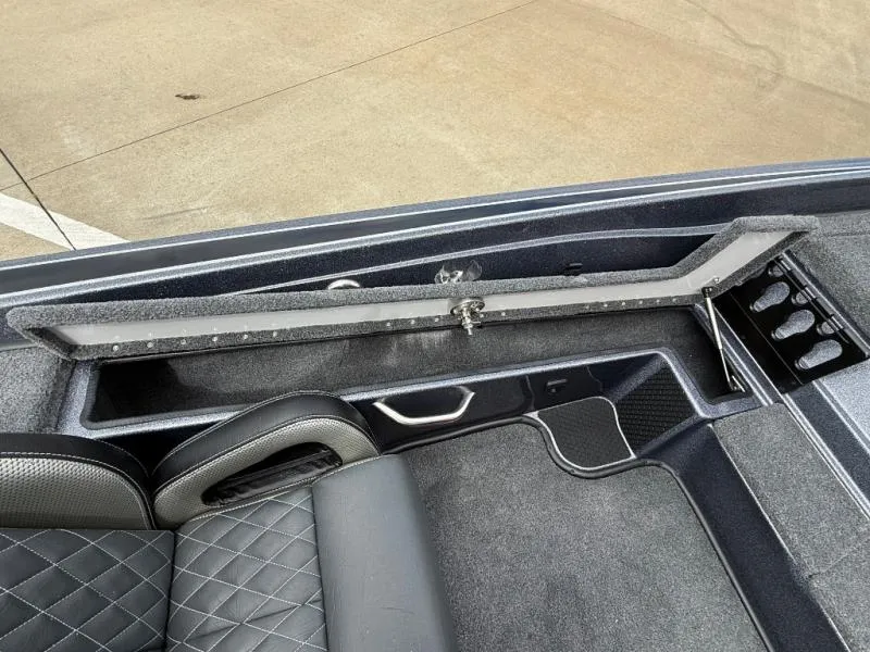 Slide: The Image of Phoenix Bass Boat 721 2026 - 9