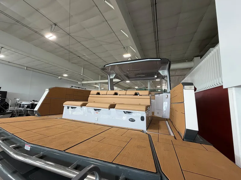 Slide: The Image of Aviara AV40 2024 - 8