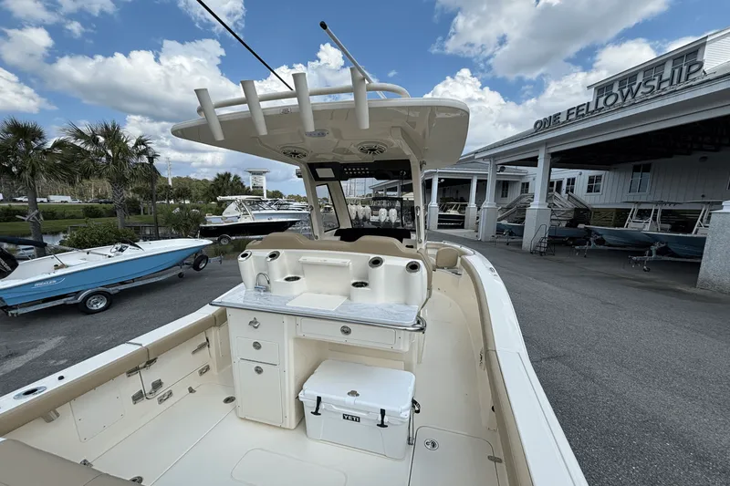 Slide: The Image of Scout 260 LXF 2025 - 5