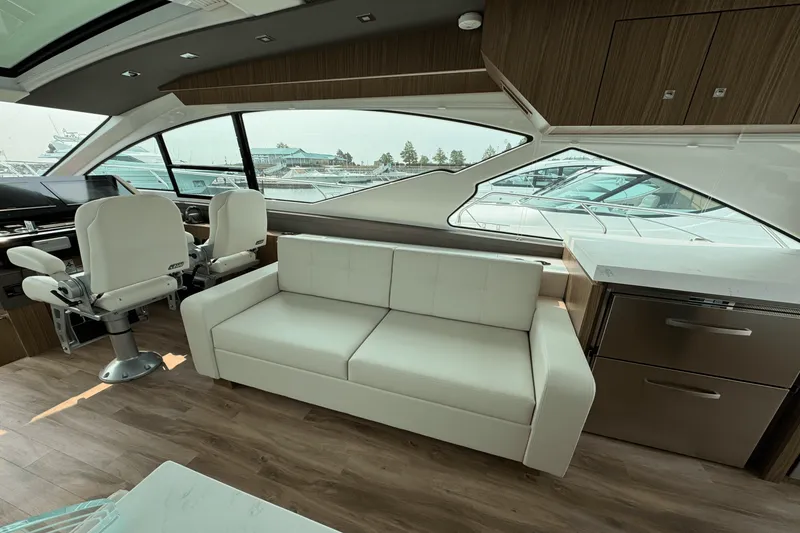 Slide: The Image of Cruisers 60 CANTIUS 2025 - 16