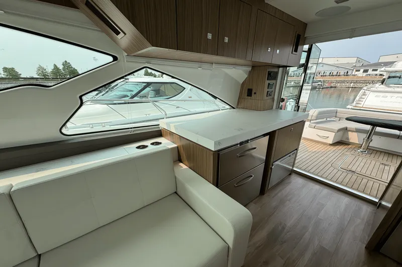 Slide: The Image of Cruisers 60 CANTIUS 2025 - 24