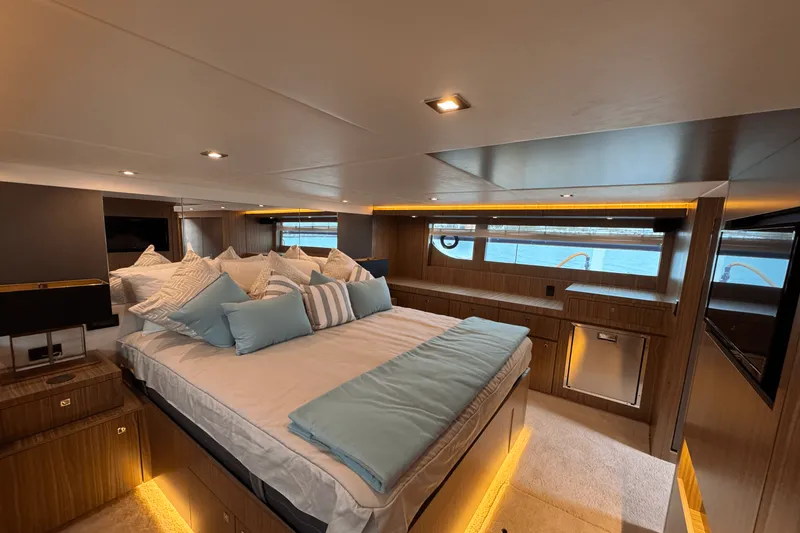 Slide: The Image of Cruisers Yachts 60 CANTIUS 2025 - 31