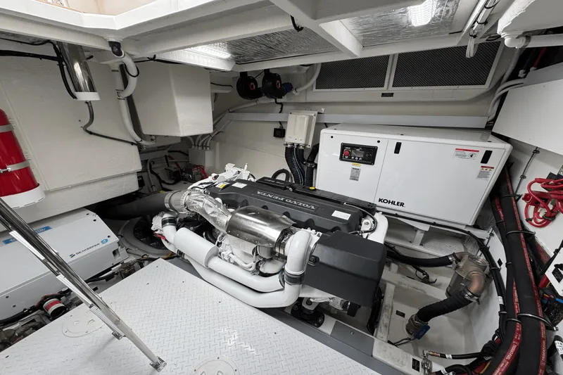 Slide: The Image of Cruisers Yachts 60 CANTIUS 2025 - 50