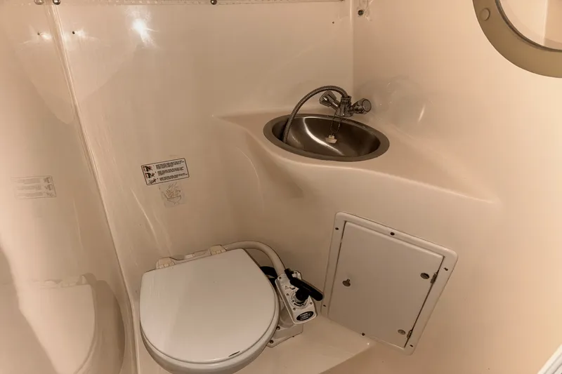 Slide: The Image of Rinker 250 FIESTA VEE 2004 - 10