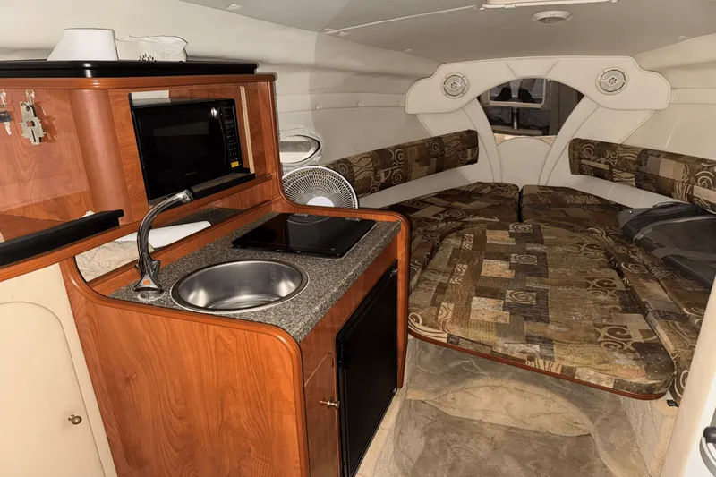 Slide: The Image of Rinker 250 FIESTA VEE 2004 - 11