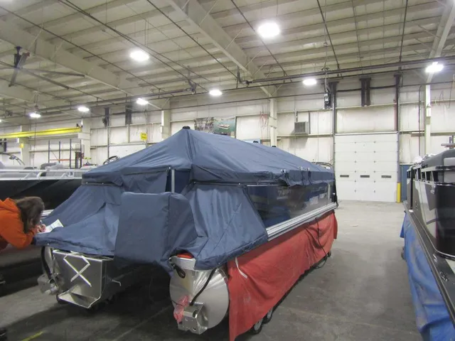 Slide: The Image of Avalon 1980 23 Venture Rear Fish 2026 - 7
