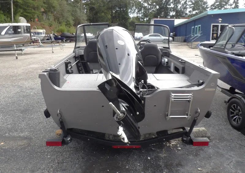 The Image of Crestliner 1650 Hawk 2027 - 0