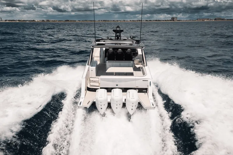 Slide: The Image of Azimut Verve 42 2026 - 3