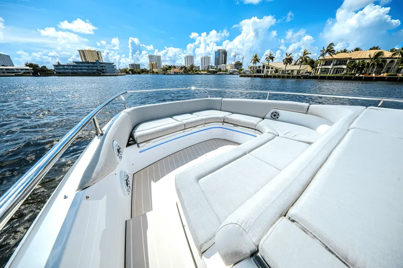 Slide: The Image of Azimut Verve 42 2026 - 31