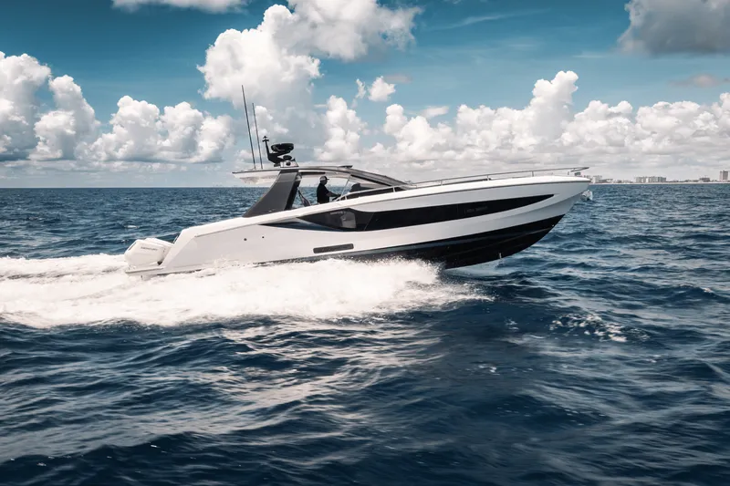 Slide: The Image of Azimut Verve 42 2026 - 4