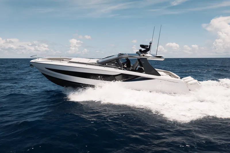 Slide: The Image of Azimut Verve 42 2026 - 42