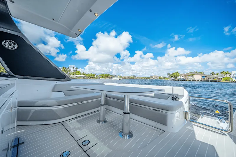 Slide: The Image of Azimut Verve 42 2026 - 9