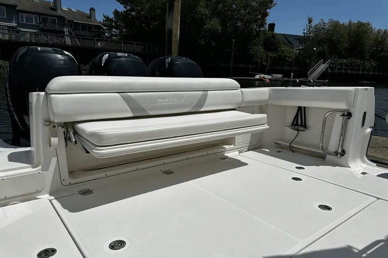 Slide: The Image of Boston Whaler 370 OUTRAGE 2016 - 13