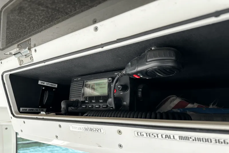 Slide: The Image of Boston Whaler 370 OUTRAGE 2016 - 29