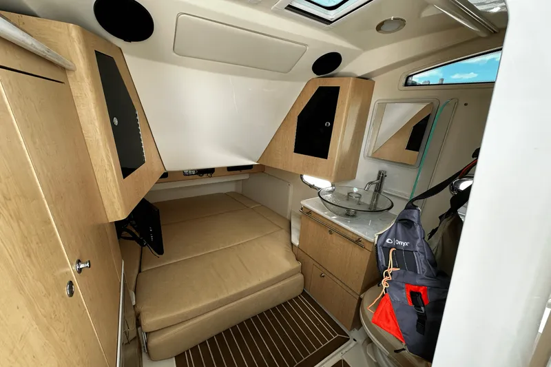 Slide: The Image of Boston Whaler 370 OUTRAGE 2016 - 30