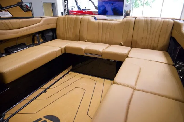 Slide: The Image of Malibu 22 LSV 2026 - 27