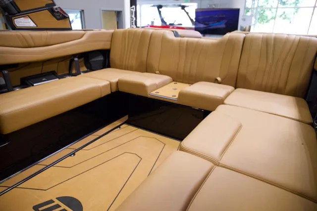 Slide: The Image of Malibu 22 LSV 2026 - 28