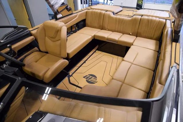 Slide: The Image of Malibu 22 LSV 2026 - 25