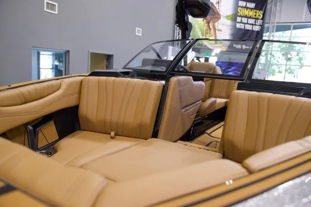 Slide: The Image of Malibu 22 LSV 2026 - 10
