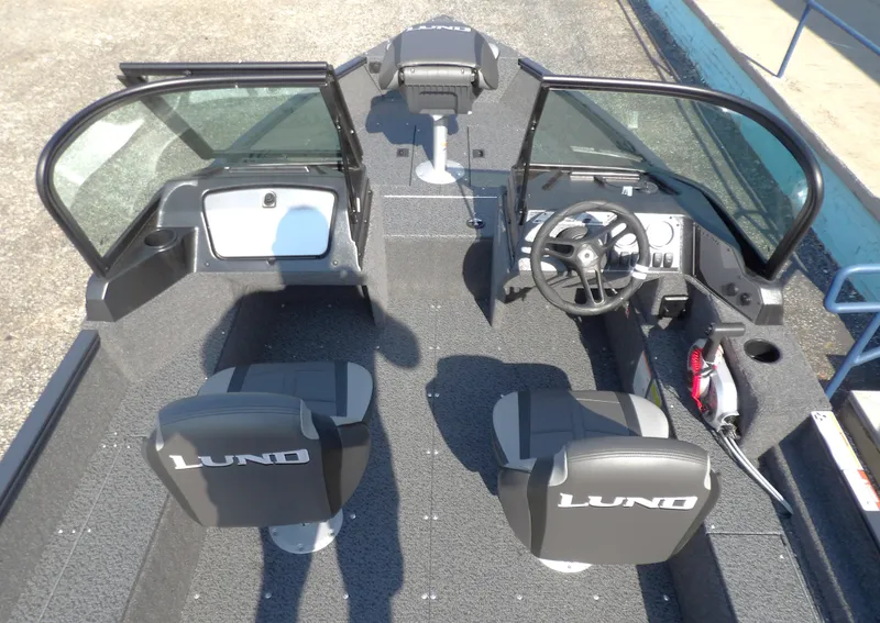 Slide: The Image of Lund 1650 Angler Sport 2027 - 17