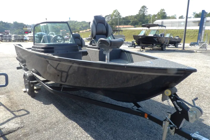 Slide: The Image of Lund 1650 Angler Sport 2027 - 4