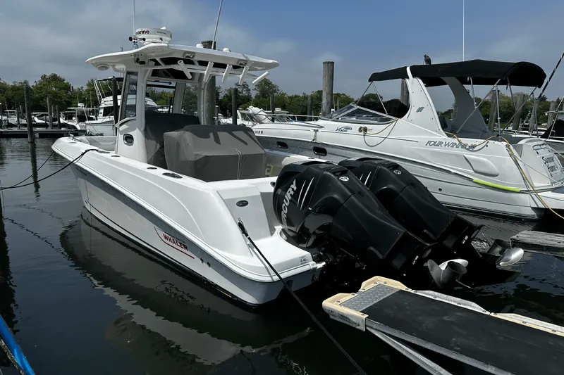 Slide: The Image of Boston Whaler 250 OUTRAGE 2009 - 1