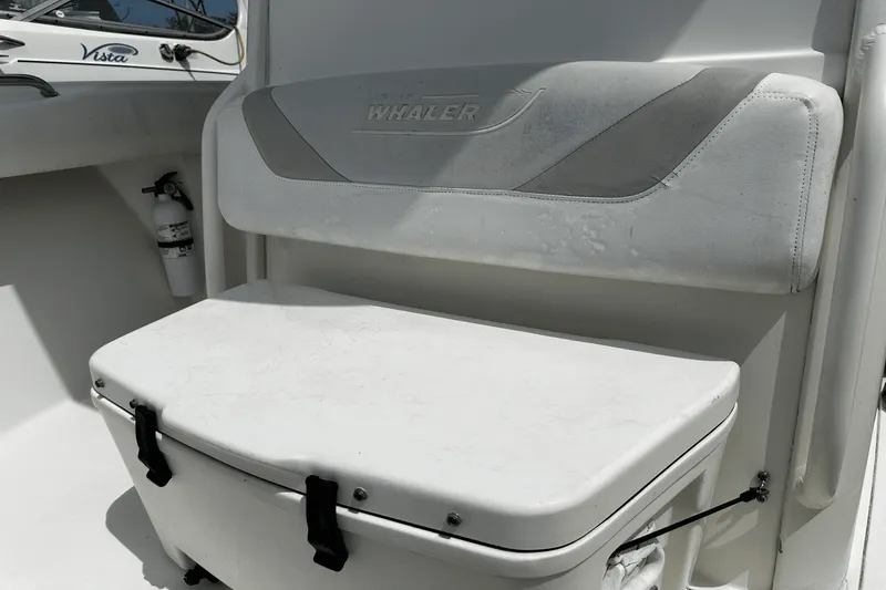Slide: The Image of Boston Whaler 250 OUTRAGE 2009 - 18