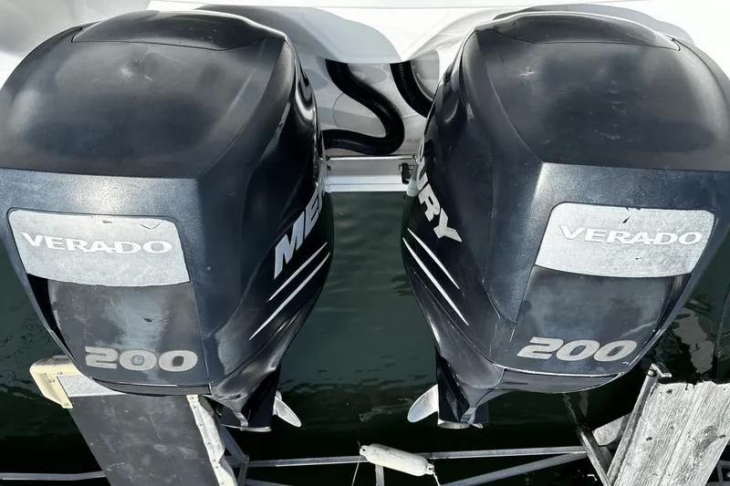 Slide: The Image of Boston Whaler 250 OUTRAGE 2009 - 3