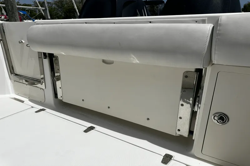 Slide: The Image of Boston Whaler 250 OUTRAGE 2009 - 4