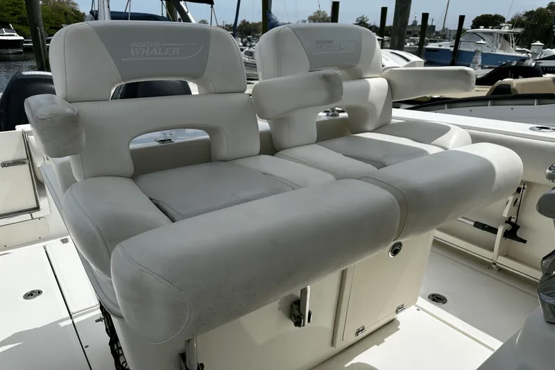 Slide: The Image of Boston Whaler 250 OUTRAGE 2009 - 6