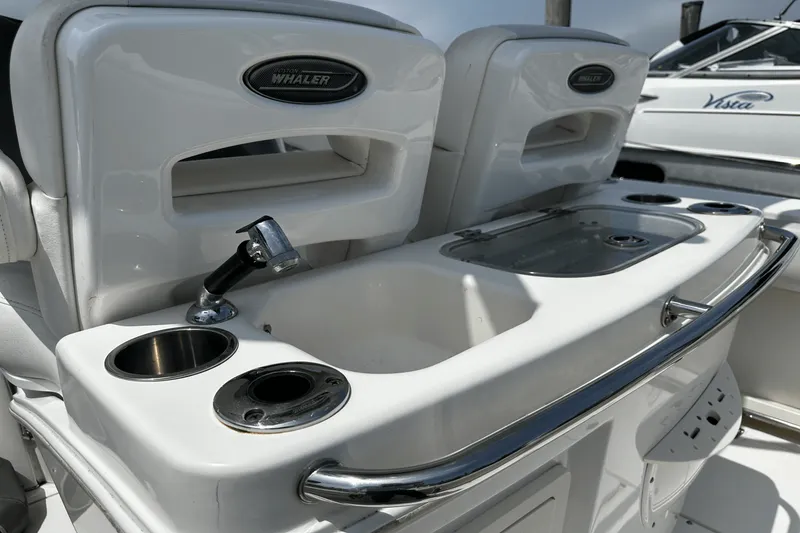 Slide: The Image of Boston Whaler 250 OUTRAGE 2009 - 8