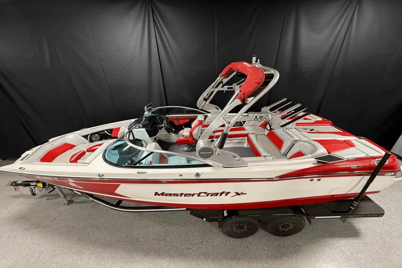 Slide: The Image of Mastercraft X STAR 2018 - 1