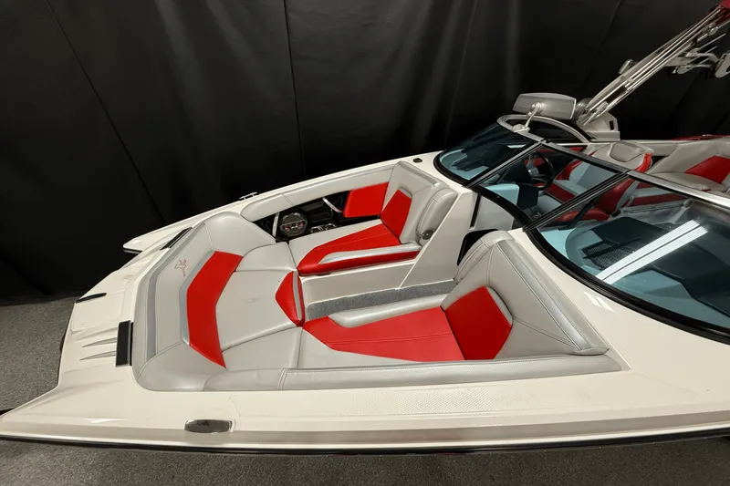 Slide: The Image of Mastercraft X STAR 2018 - 9