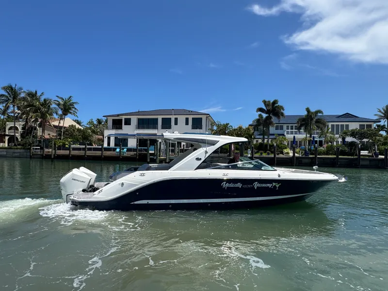Slide: The Image of Sea Ray 310 SLX OB 2022 - 14