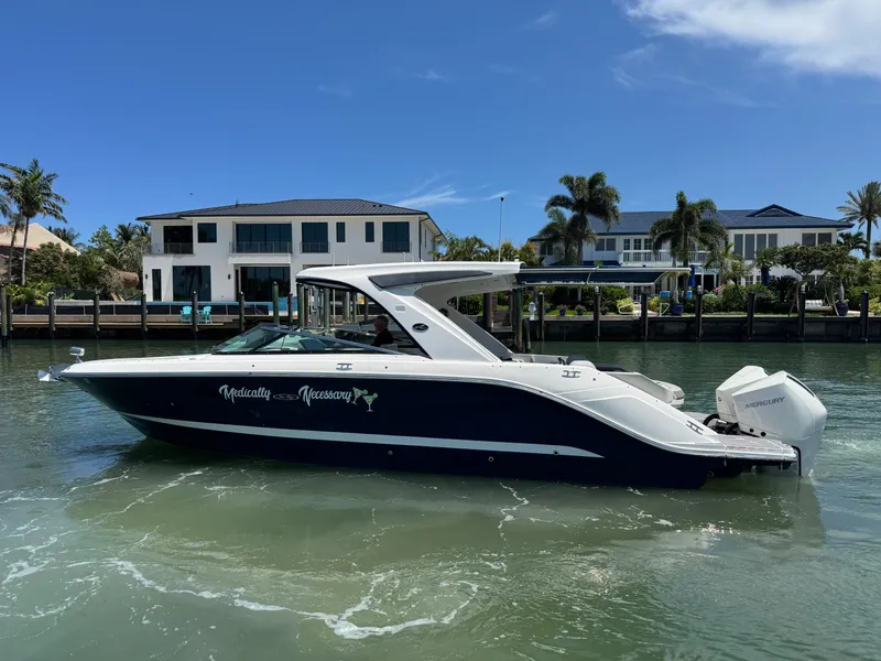 Slide: The Image of Sea Ray 310 SLX OB 2022 - 2