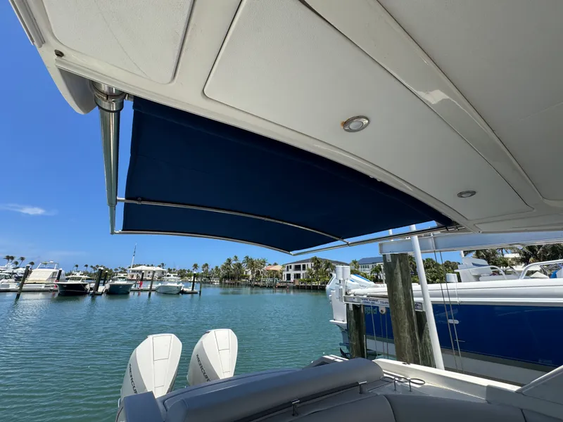 Slide: The Image of Sea Ray 310 SLX OB 2022 - 23
