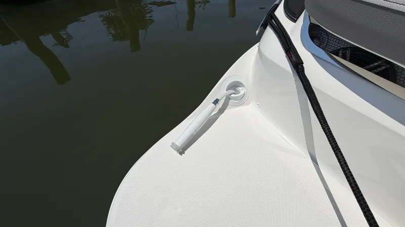 Slide: The Image of Sea Ray SLX 260 Outboard 2026 - 13