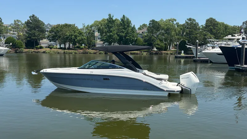 Slide: The Image of Sea Ray SLX 260 Outboard 2026 - 4