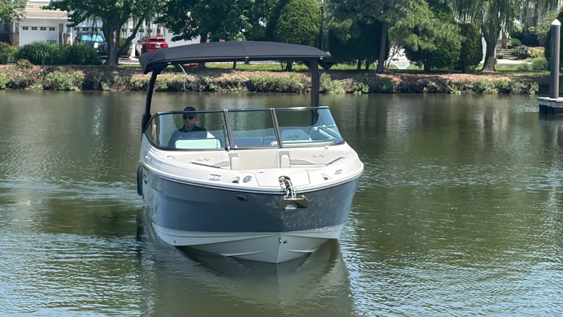 Slide: The Image of Sea Ray SLX 260 Outboard 2026 - 6