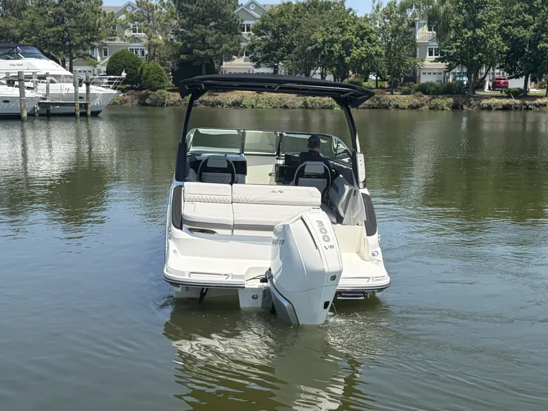 Slide: The Image of Sea Ray SLX 260 Outboard 2026 - 2