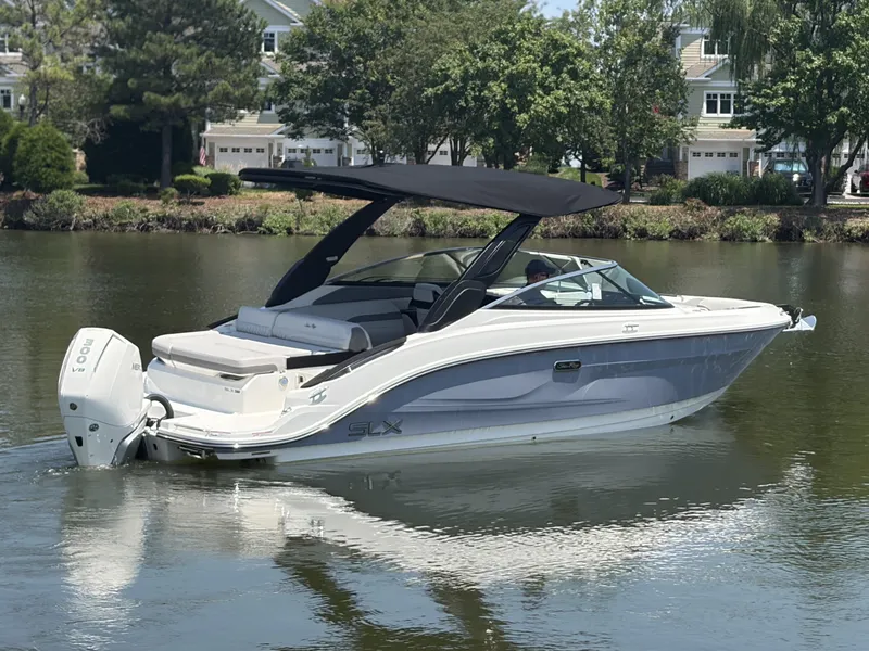 Slide: The Image of Sea Ray SLX 260 Outboard 2026 - 1