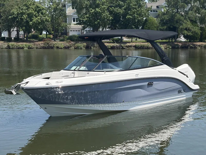 Slide: The Image of Sea Ray SLX 260 Outboard 2026 - 5