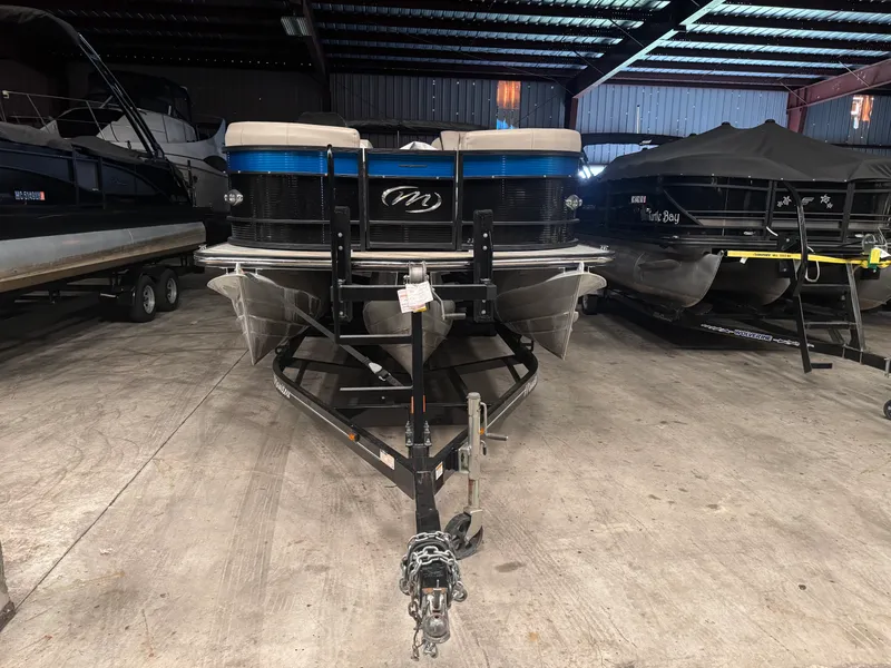 Slide: The Image of Manitou 23 SRS XPLODE 2017 - 1