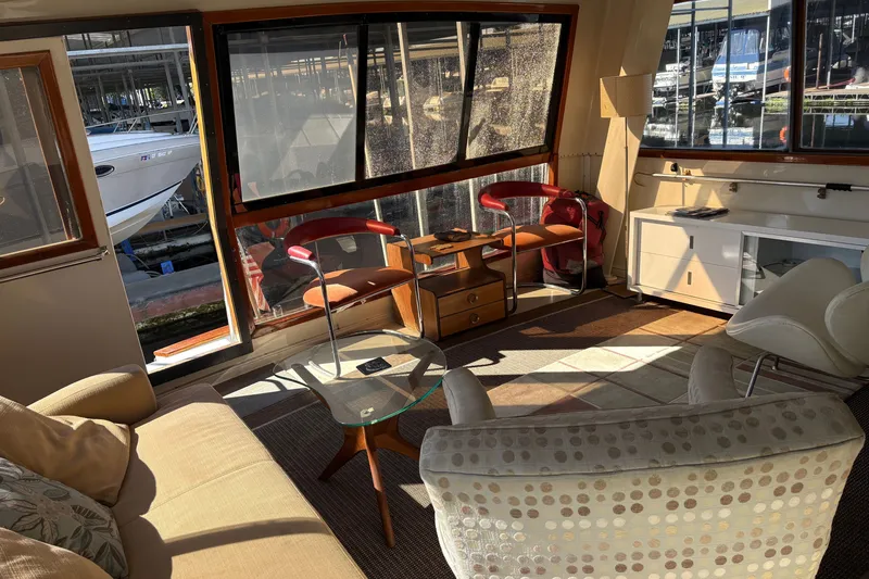 Slide: The Image of Californian 53 Cockpit Motor Yacht 1987 - 1