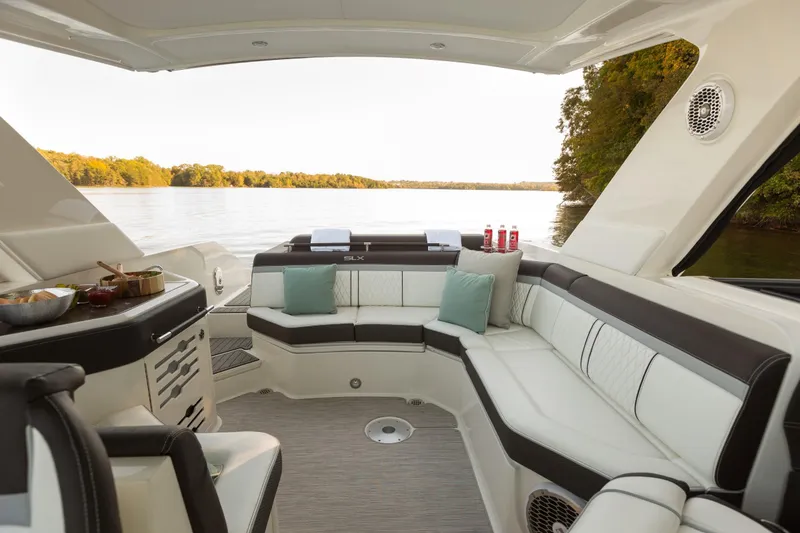 Slide: The Image of Sea Ray 310 SLX 2016 - 35