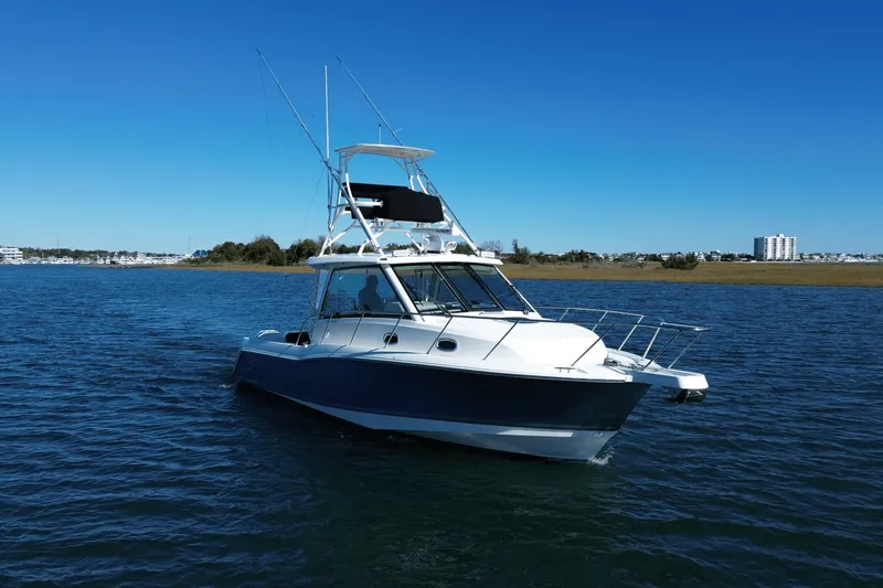 Slide: The Image of Boston Whaler 345 CONQUEST 2020 - 4