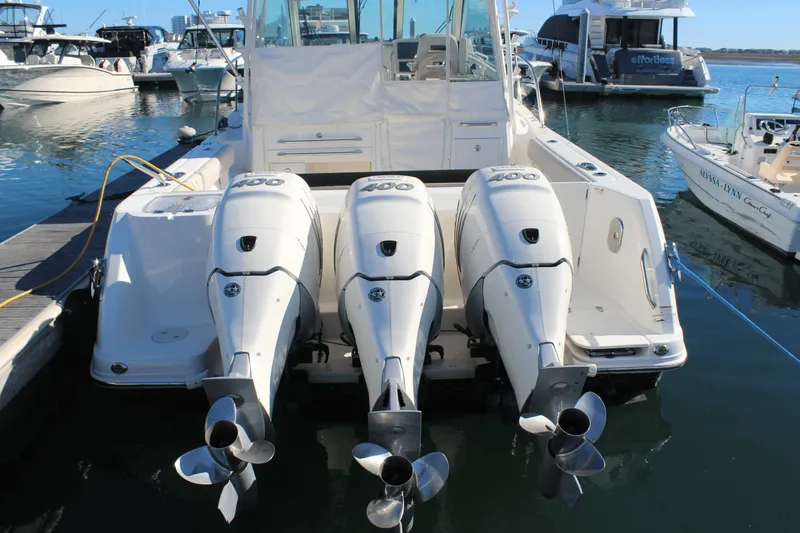 Slide: The Image of Boston Whaler 345 CONQUEST 2020 - 55